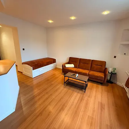 Prime Location Near Stadium & Downtown