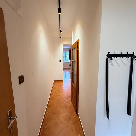 Prime Location Near Stadium & Downtown